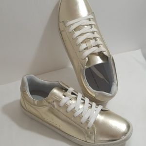 NWOT. Zara's Tennis shoes
